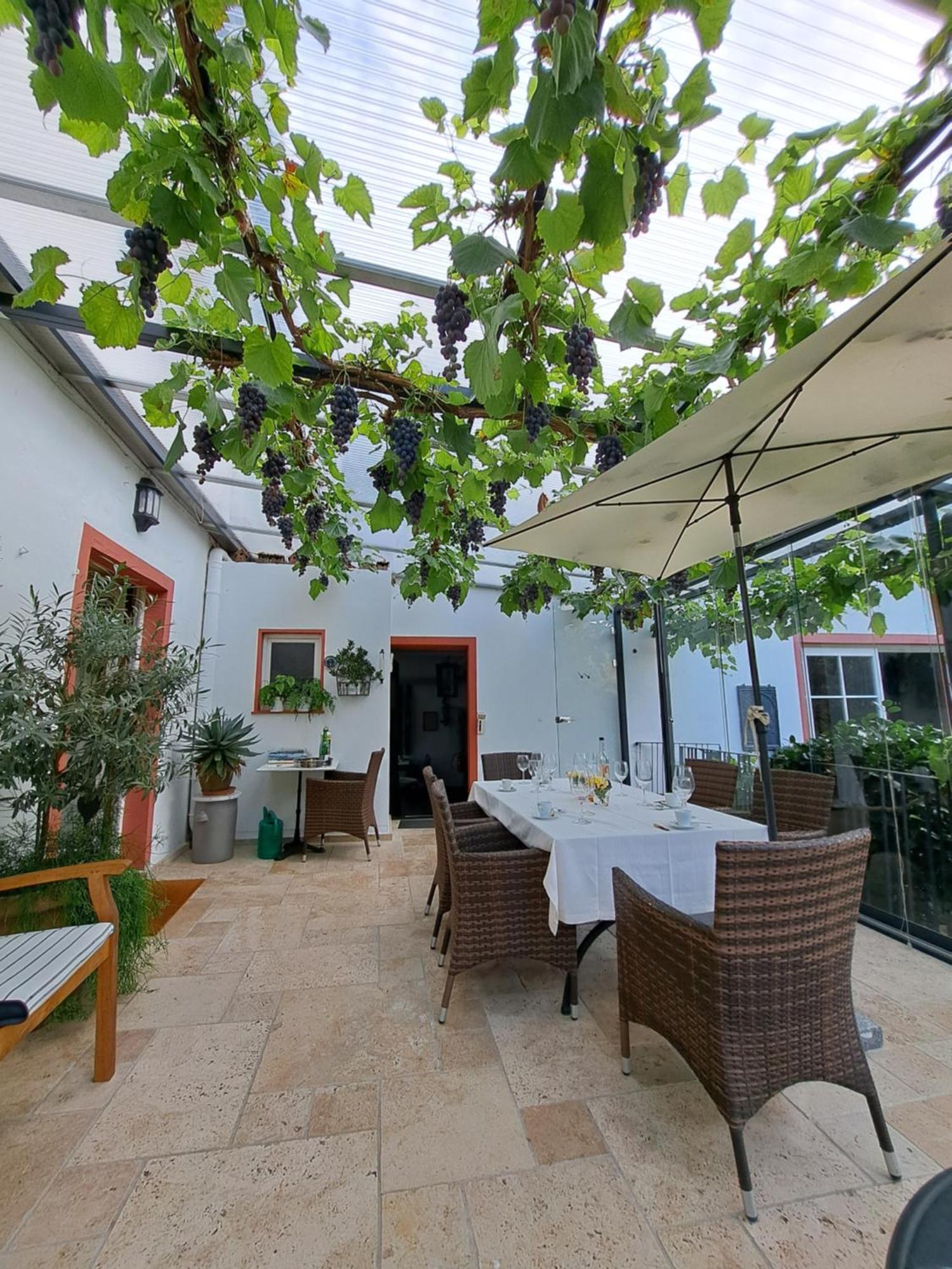 Landhauskiebel Erden Bagian luar foto