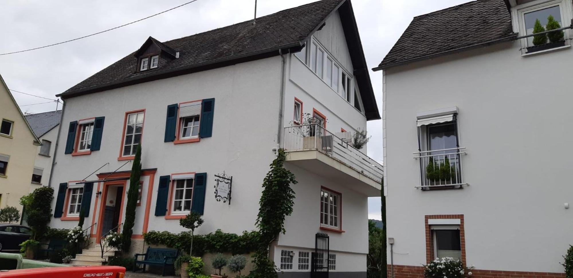 Landhauskiebel Erden Bagian luar foto