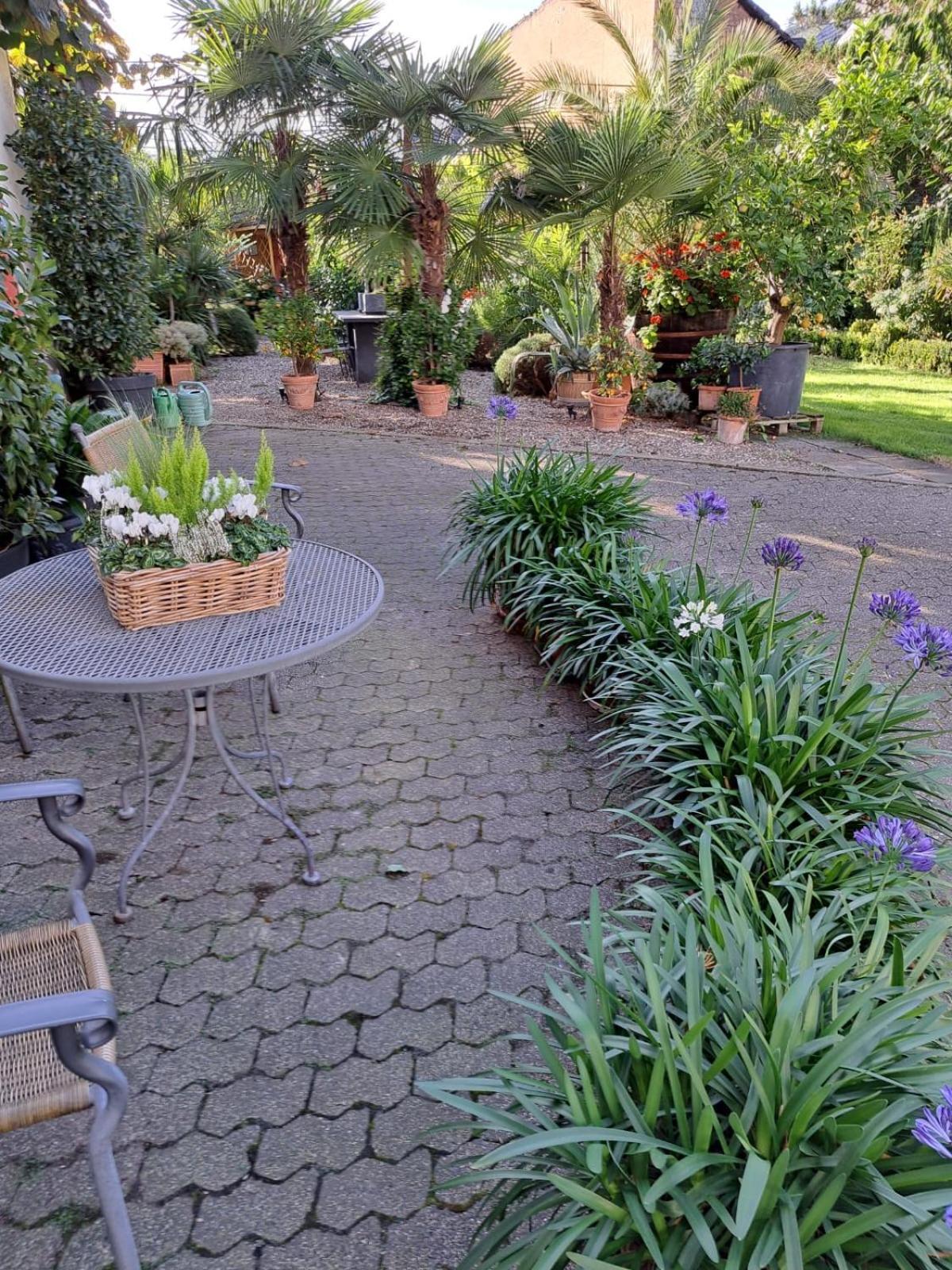 Landhauskiebel Erden Bagian luar foto